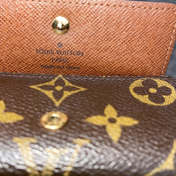 Louis Vuitton key pouch (authentic) CT1180.  Great condition! - Picture 6 of 9
